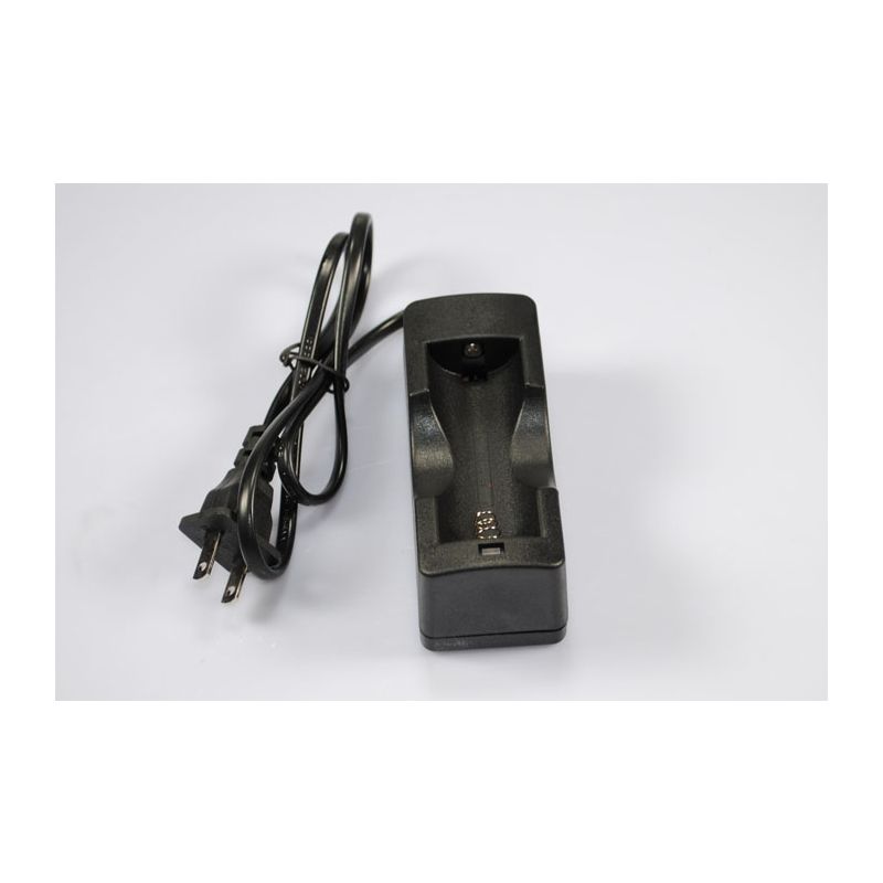 Um único carregador de bateria recarregável de 26650 li-ion