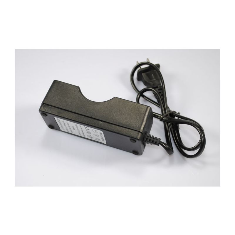 Um único carregador de bateria recarregável de 26650 li-ion