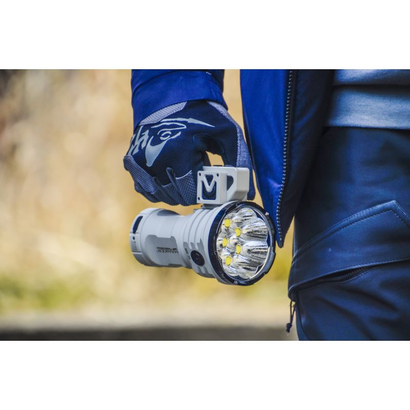 Lanterna LED Manker MK38 8x XHP70.2 41500 lúmens Satellite multiuso holofote portátil