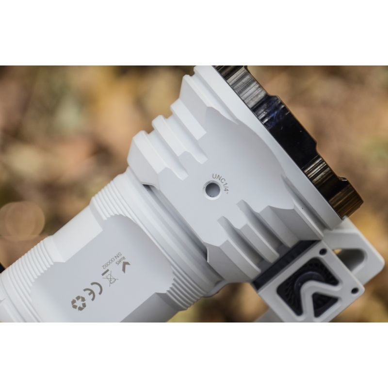 Lanterna LED Manker MK38 8x XHP70.2 41500 lúmens Satellite multiuso holofote portátil