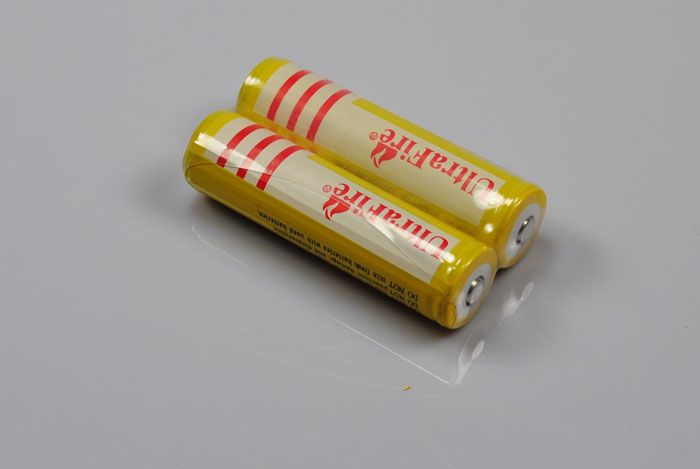 Ultrafire BRC 18650 3600mAh Bateria recarregável Li-ion (1 par)