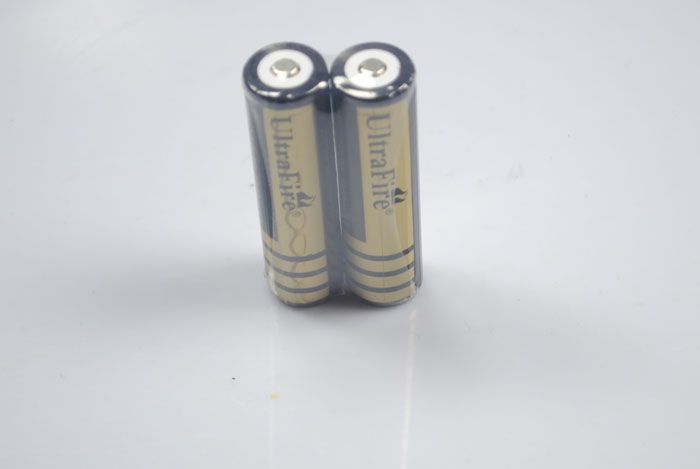 Ultrafire BRC 4000MAH 3.7V 18650 Bateria recarregável de Li-ion (1 par)