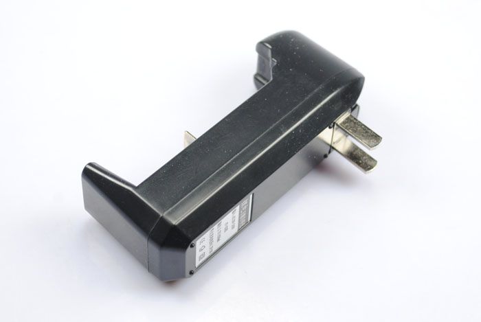Carregador de célula único para 18650/16340 / AA / AAA / CR123A bateria recarregável